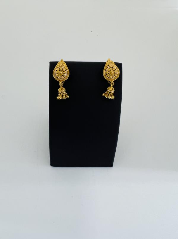 22KT GOLD EARRINGS 4.8GM