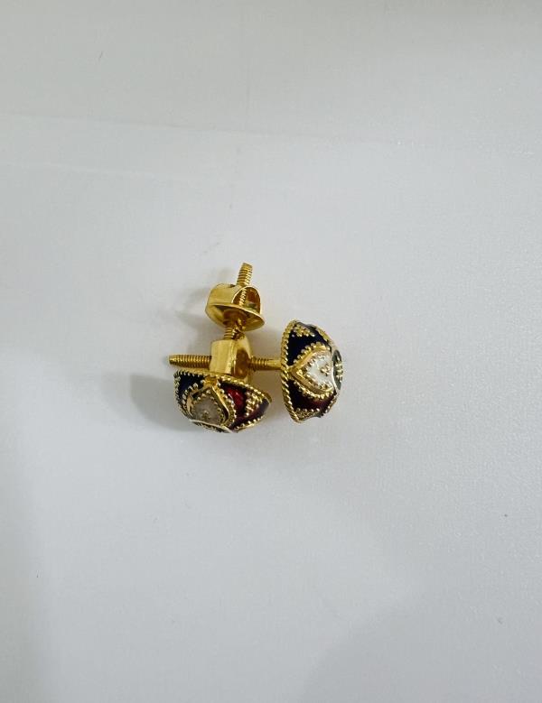 22KT GOLD EARRINGS 3.1GM