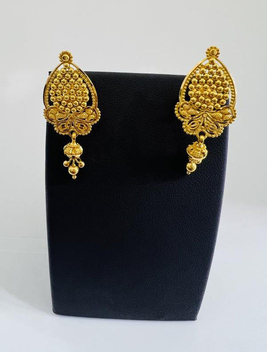 22KT GOLD EARRINGS 5.9GM