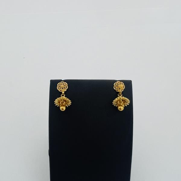 22KT GOLD EARRINGS 3.5GM