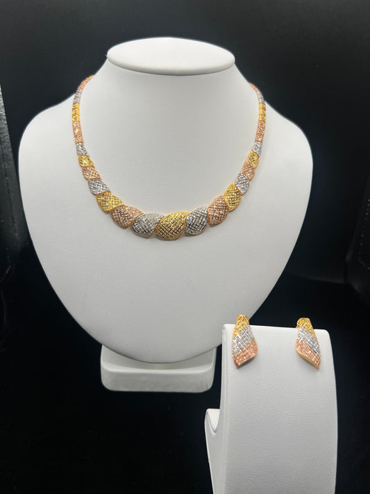 22KT GOLD SET WITH EARRINGS 20.9GM