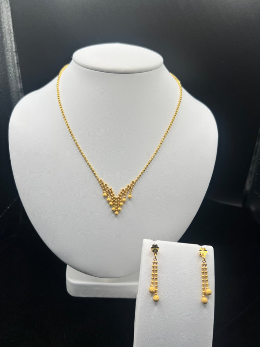 22KT GOLD SET WITH EARRINGS 13.9GM