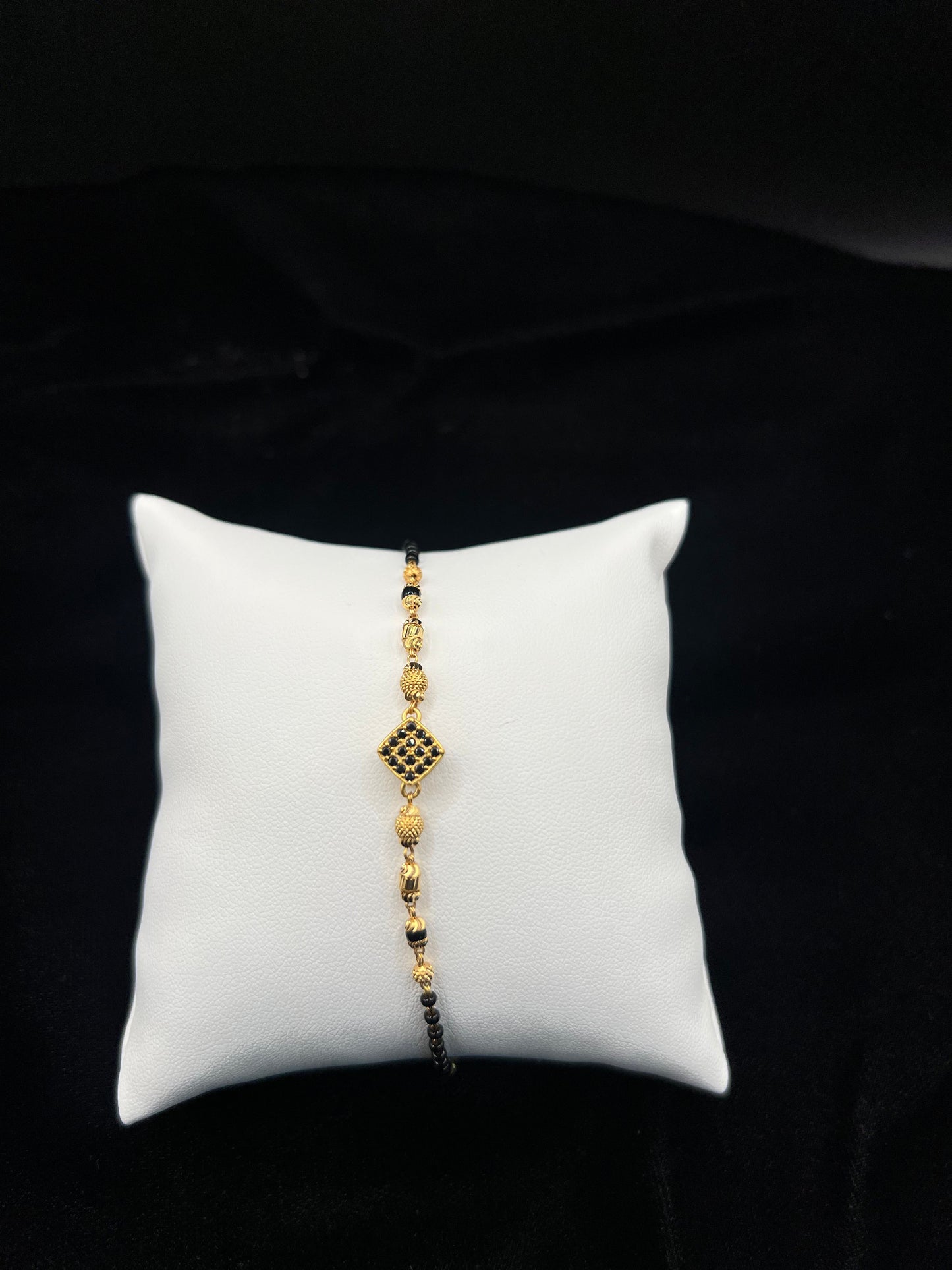 22KT GOLD BRACELET 4.60 GM
