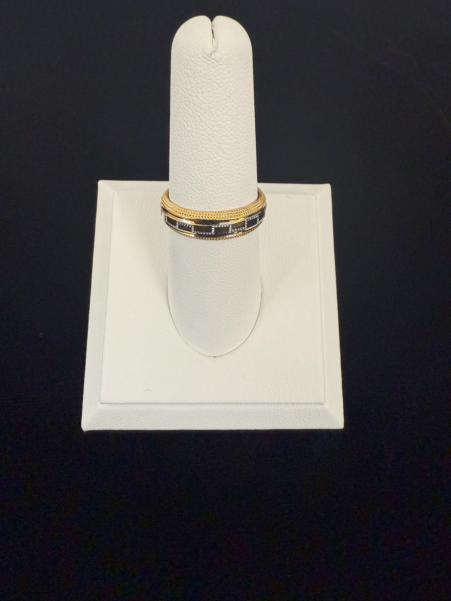 22KT GOLD LADIES WEDDING BAND 2.1GM