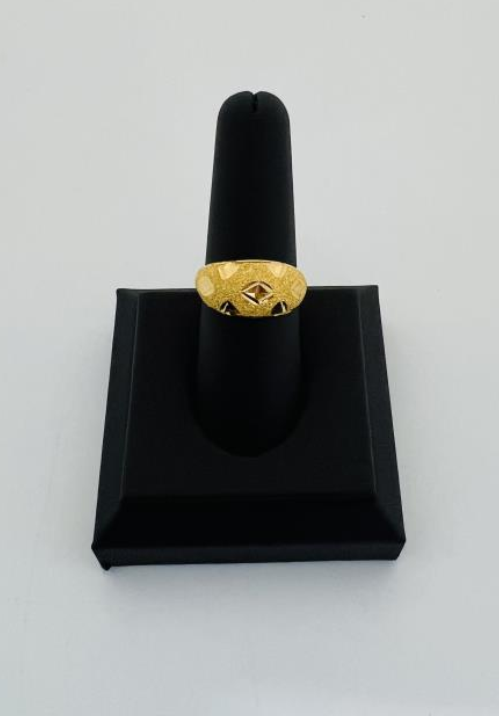 22KT GOLD RING 4.5GM