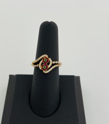 22KT GOLD LADIES RING 2.7 GM