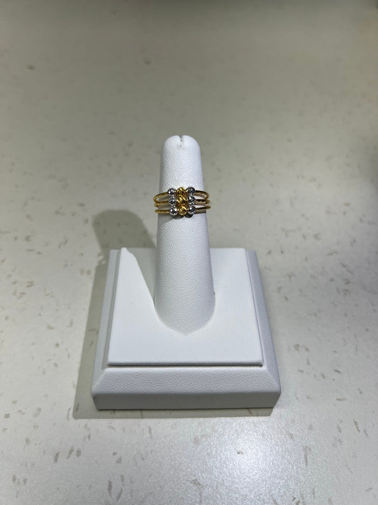 22KT GOLD LADIES RING 2.8GM