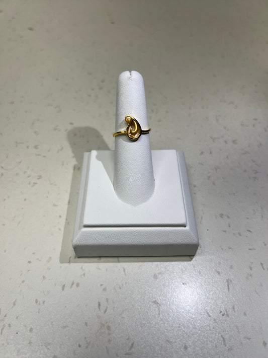 22KT GOLD LADIES RING 2.8GM