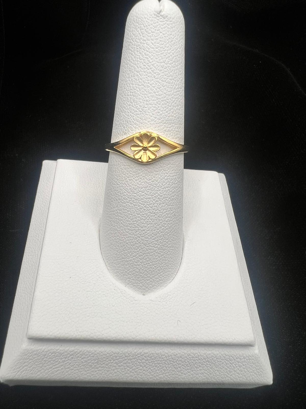 22K Gold Floral Eye Ring 1.8 GM