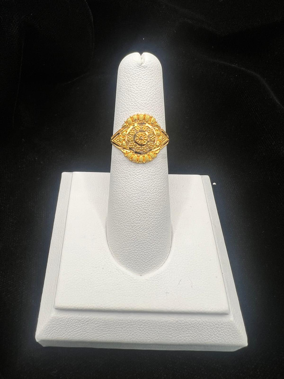 22K Gold Medallion Ring 2.2 GM