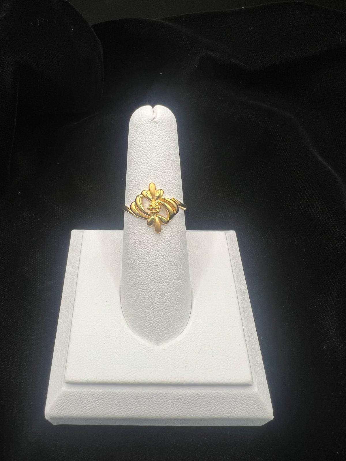 22K Gold Floral Fan Ring 2.2 GM
