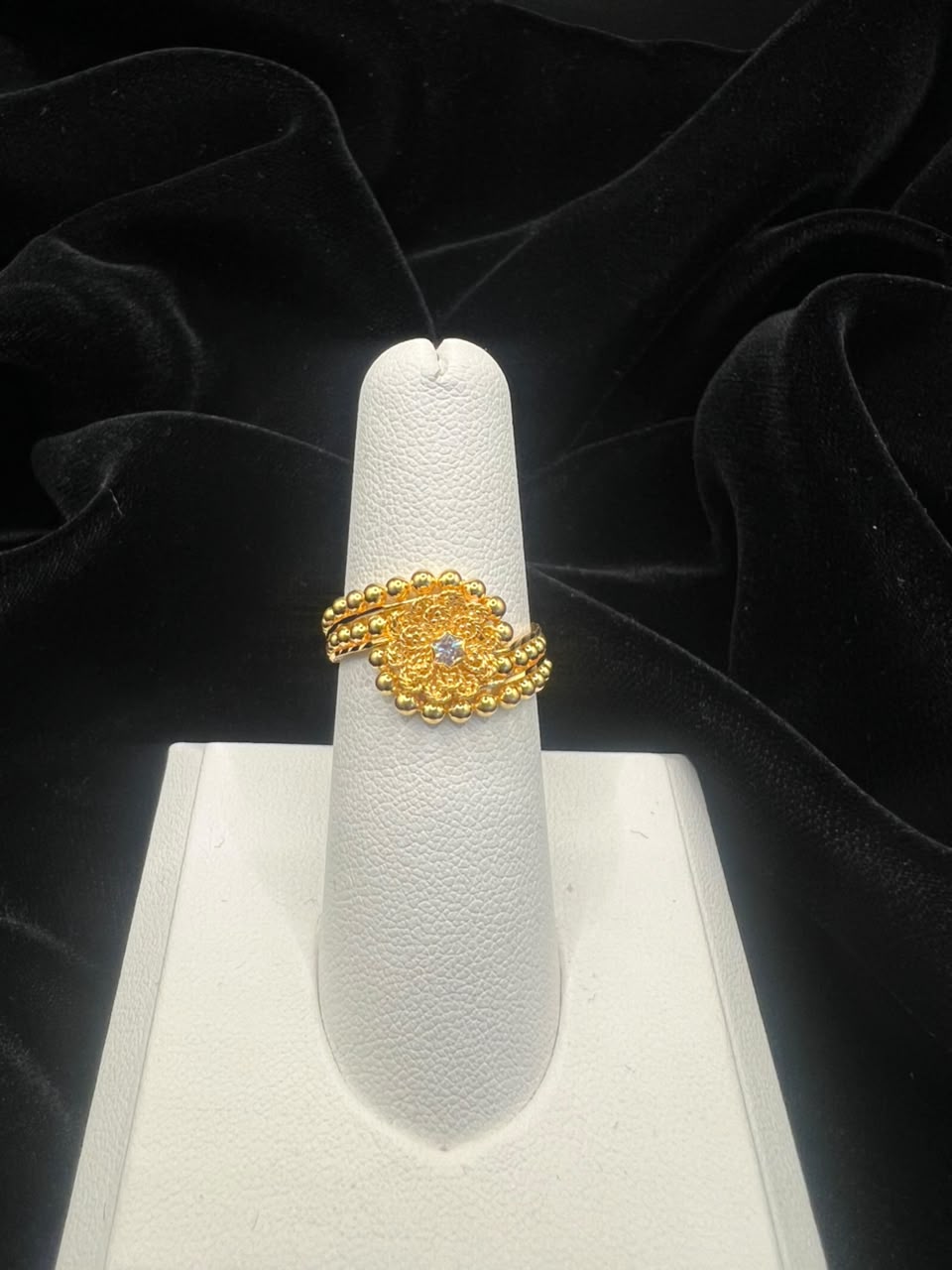22 KT Gold Filigree Floral Ring 3.7GM