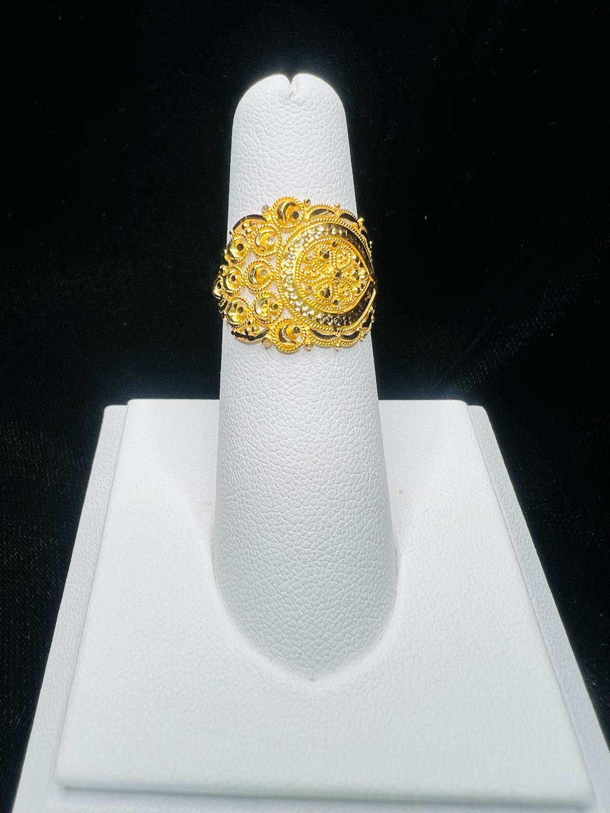22KT Gold Ornate Medallion Ring 3.2gm