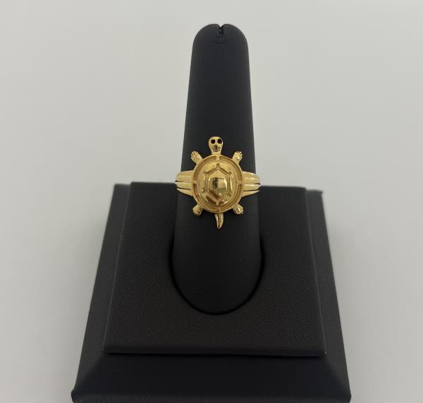 22KT Gold Ladies Ring 6.1GM