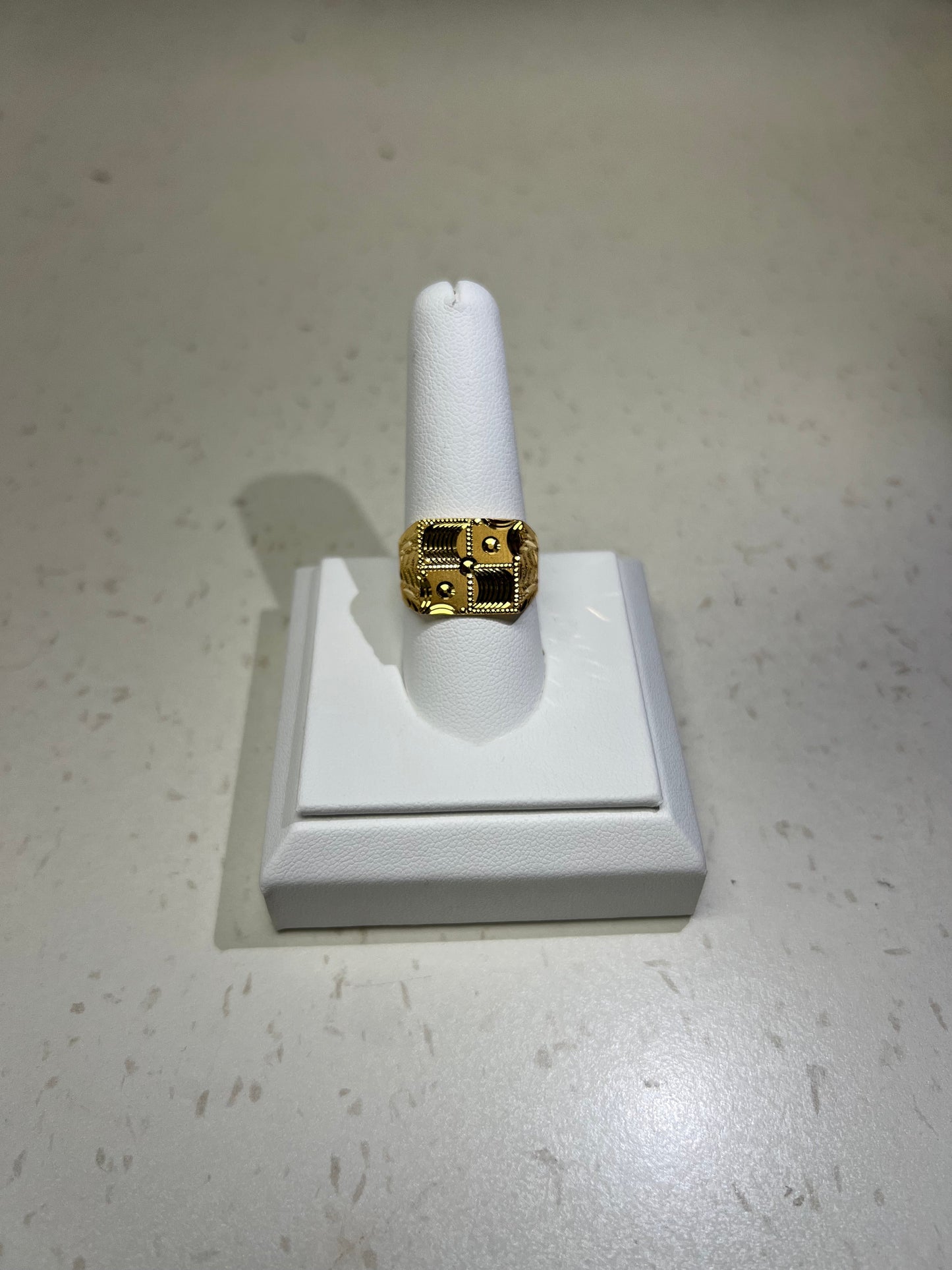 22KT GOLD MENS RING 6.1GM