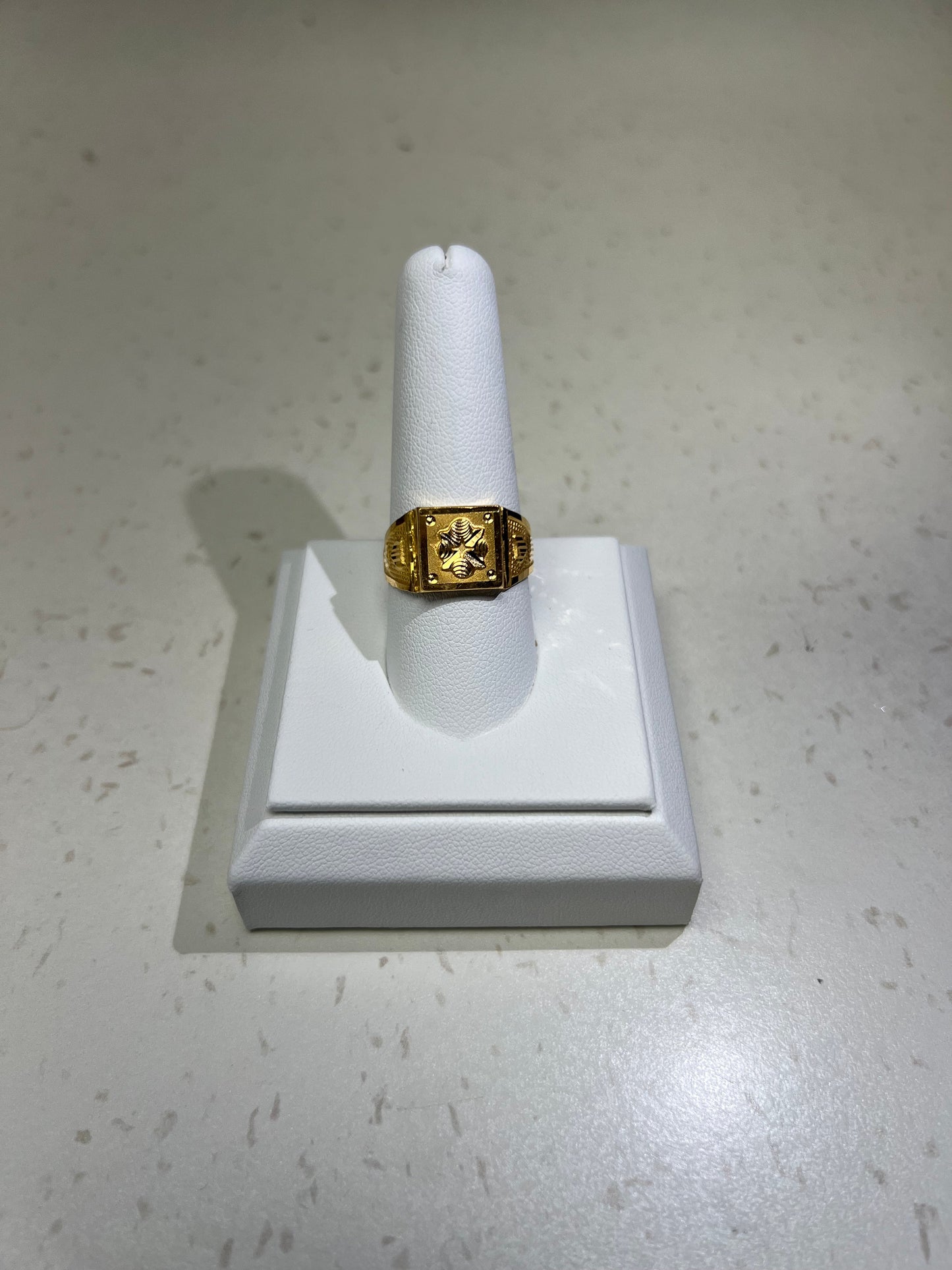 22K GOLD MENS RING 2.2G