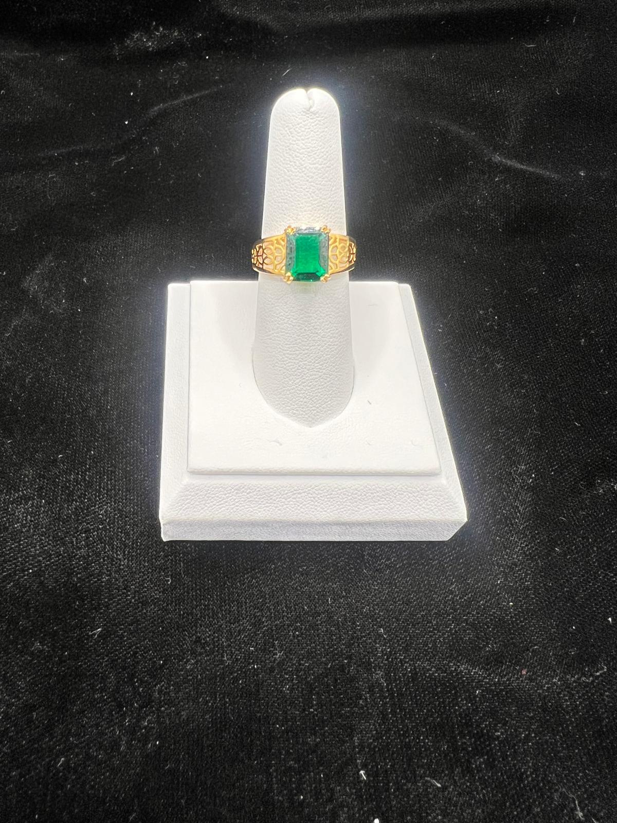 22KT Mens Ring With Green Stone 4 GM