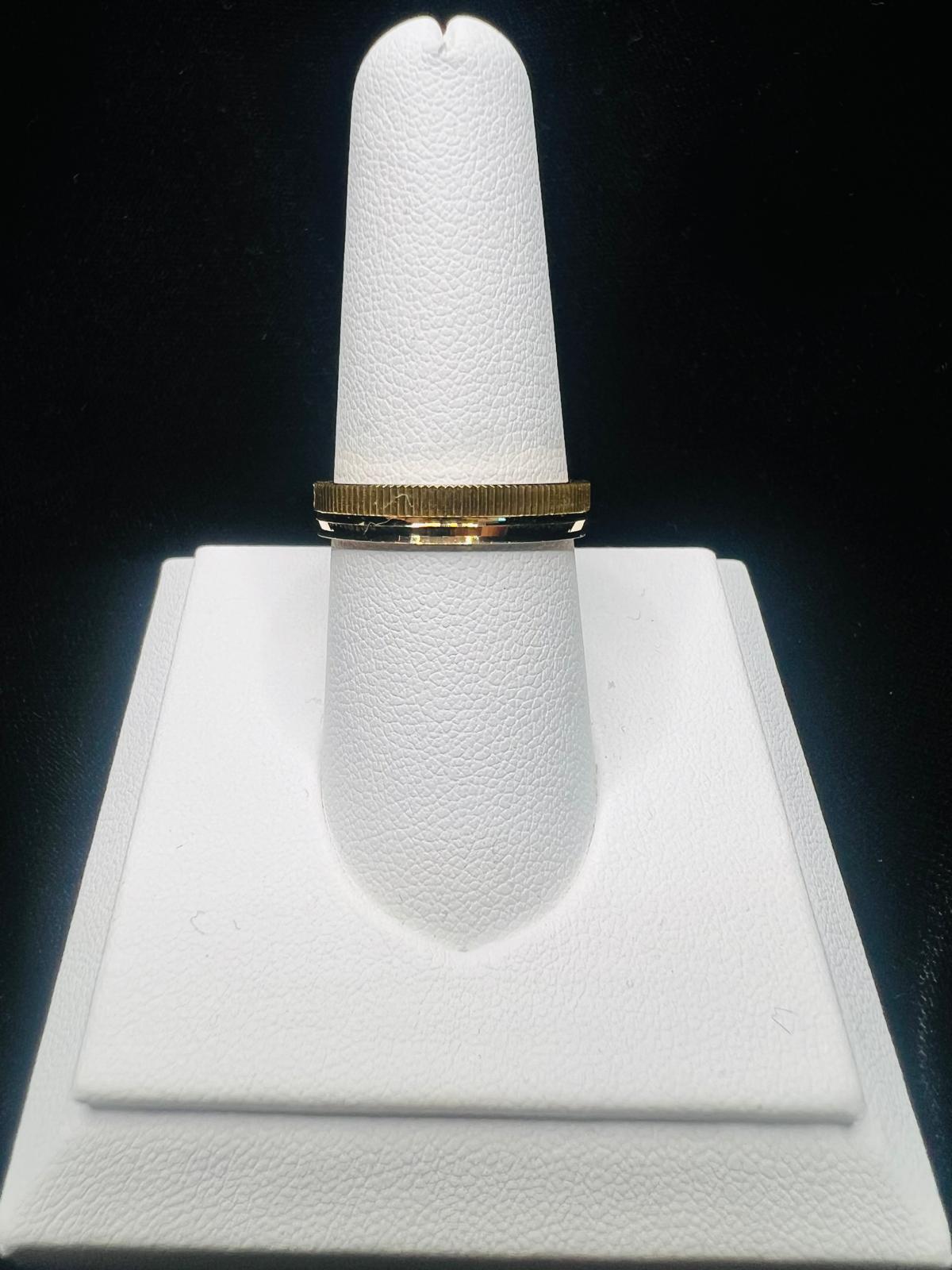22KT Gold Men’s Two-Tone Ribbed Band Ring 5.2gm