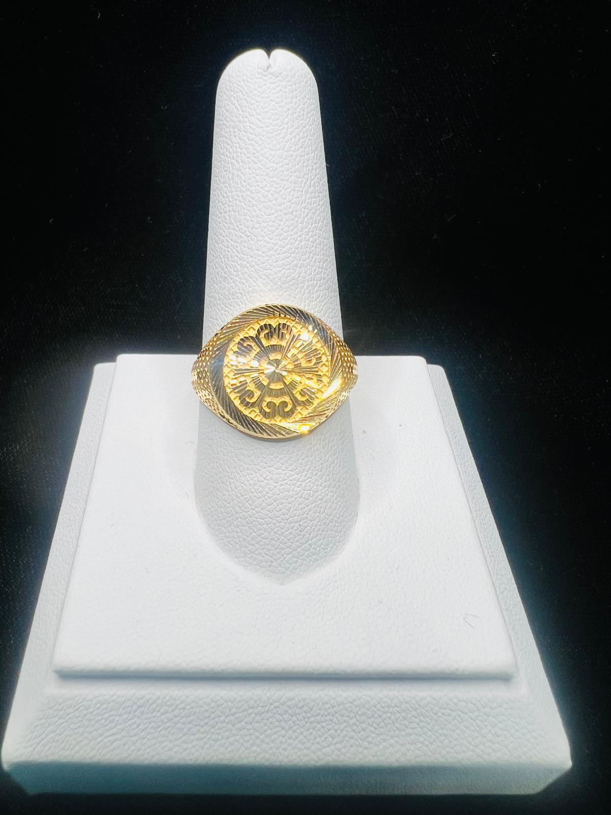 22KT Gold Men’s Geometric Medallion Ring 3.9gm