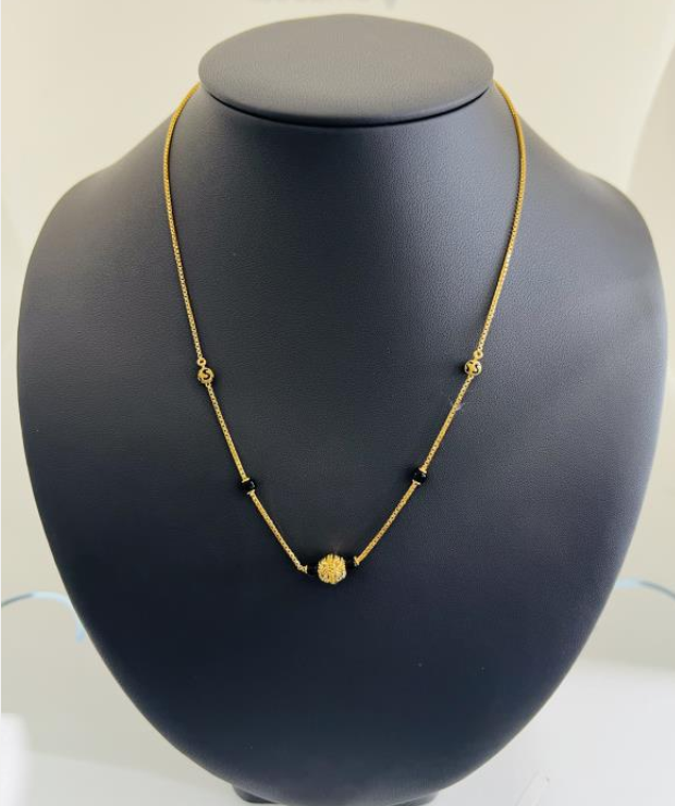 22KT GOLD MANGALSUTRA 5.6GM