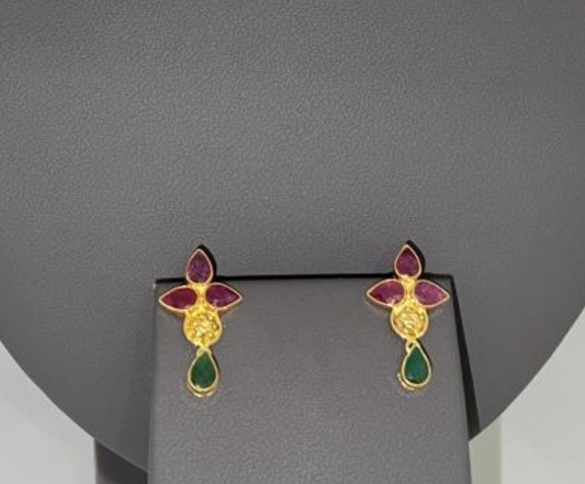 22KT GOLD RUBY-EMERALD COLOR STONE EARRINGS 5.1GM, RE20.40CT