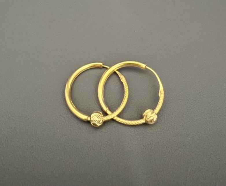 22KT GOLD EARRINGS 3.8GM