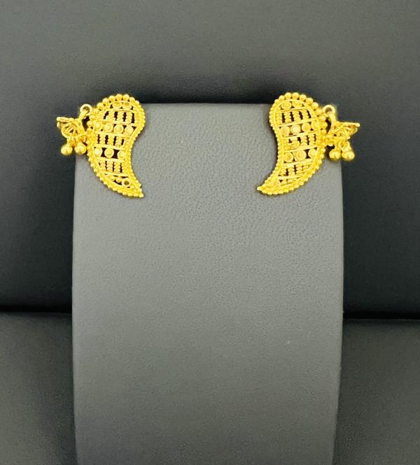 22KT GOLD DANGLE EARRINGS 6.3GM