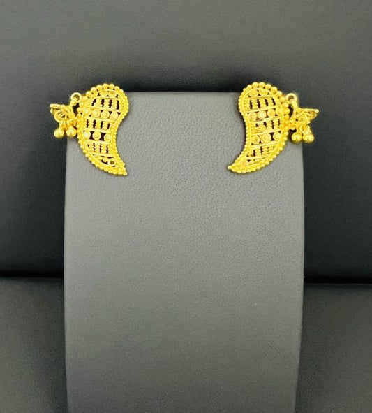 22KT GOLD DANGLE EARRINGS 6.3GM