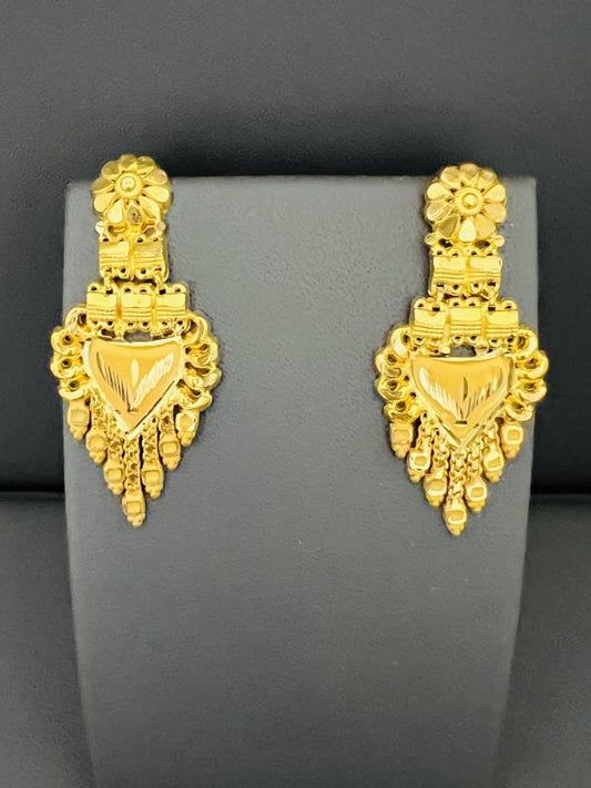 22KT GOLD DANGLE EARRINGS 4.9GM