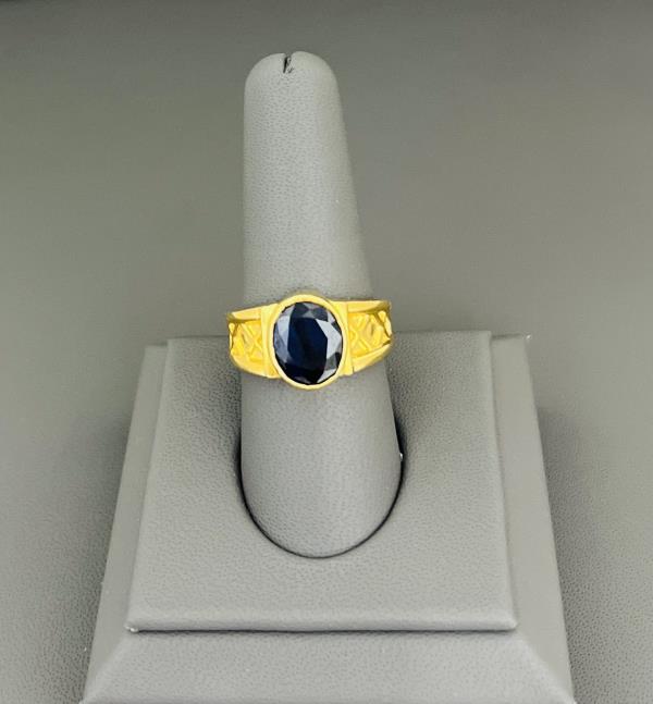 22KT GOLD MEN'S SAPPHIRE RING 10.5GM, 4.25CT